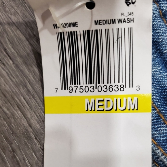 NWT Women's Dollhouse denim jacket size M - Picture 2 of 2